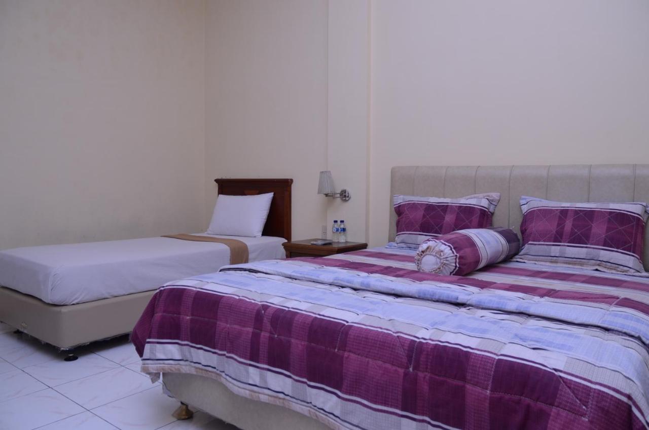 Hotel Anggrek Aceh Банда-Ачех Экстерьер фото